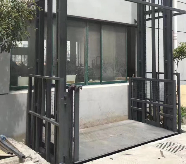 丽江导轨式施工升降机助力民生工程提速增效